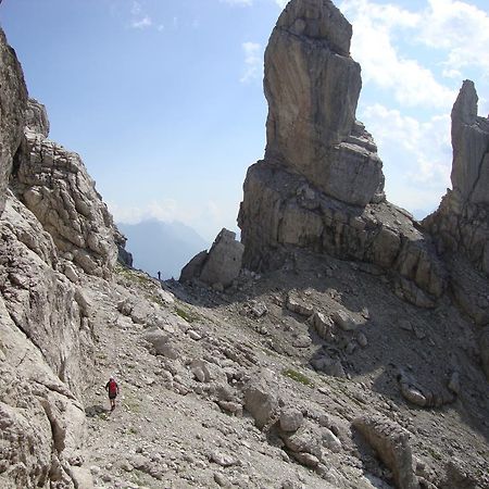Fabbricato Indipendente Centro Leilighet Lozzo Cadore Eksteriør bilde