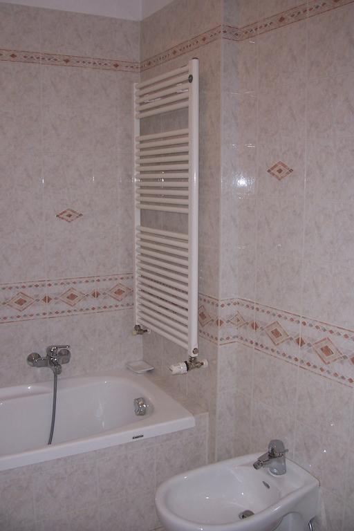 Fabbricato Indipendente Centro Leilighet Lozzo Cadore Rom bilde