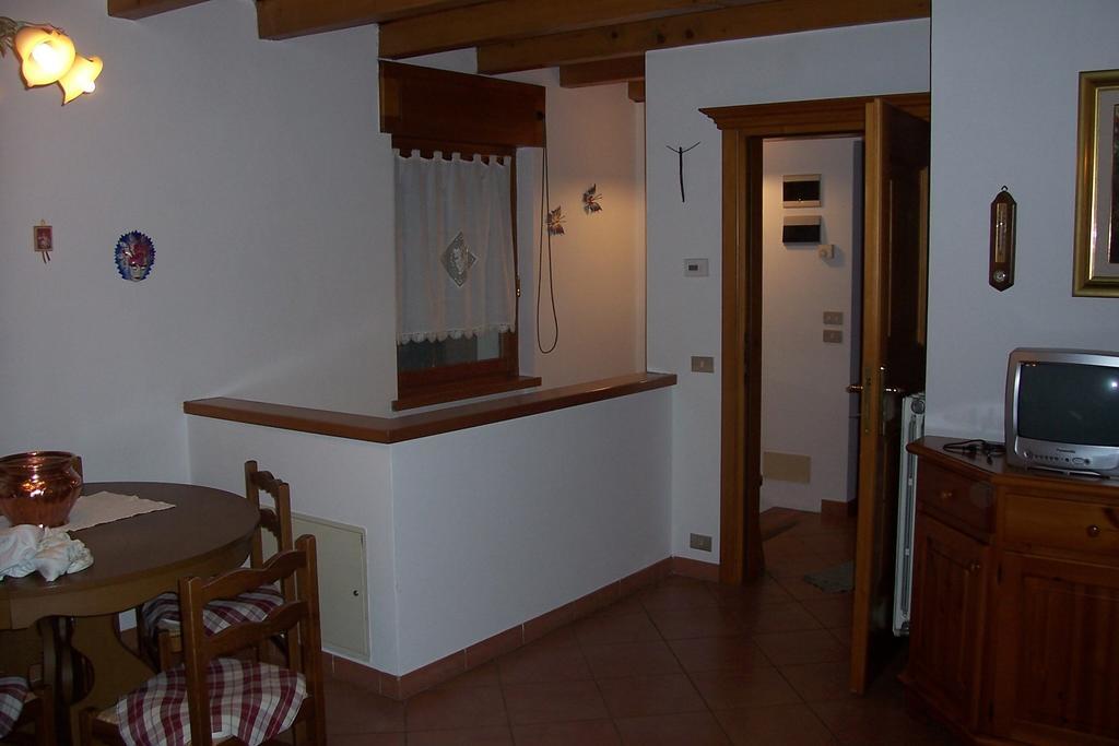 Fabbricato Indipendente Centro Leilighet Lozzo Cadore Rom bilde