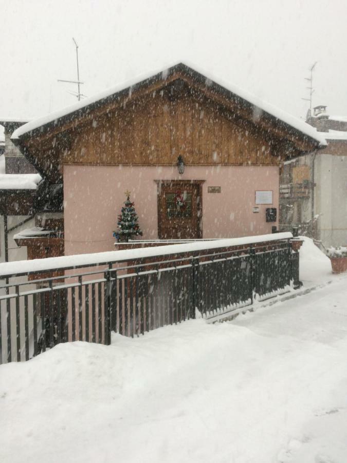 Fabbricato Indipendente Centro Leilighet Lozzo Cadore Eksteriør bilde